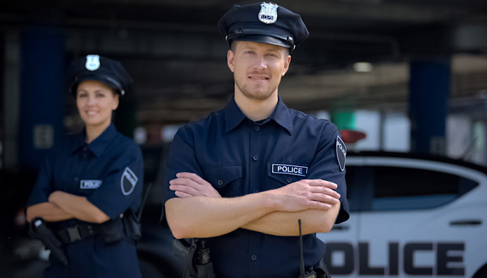 高卒で警察官になる方法 採用試験の条件と対策 キャリアゲ